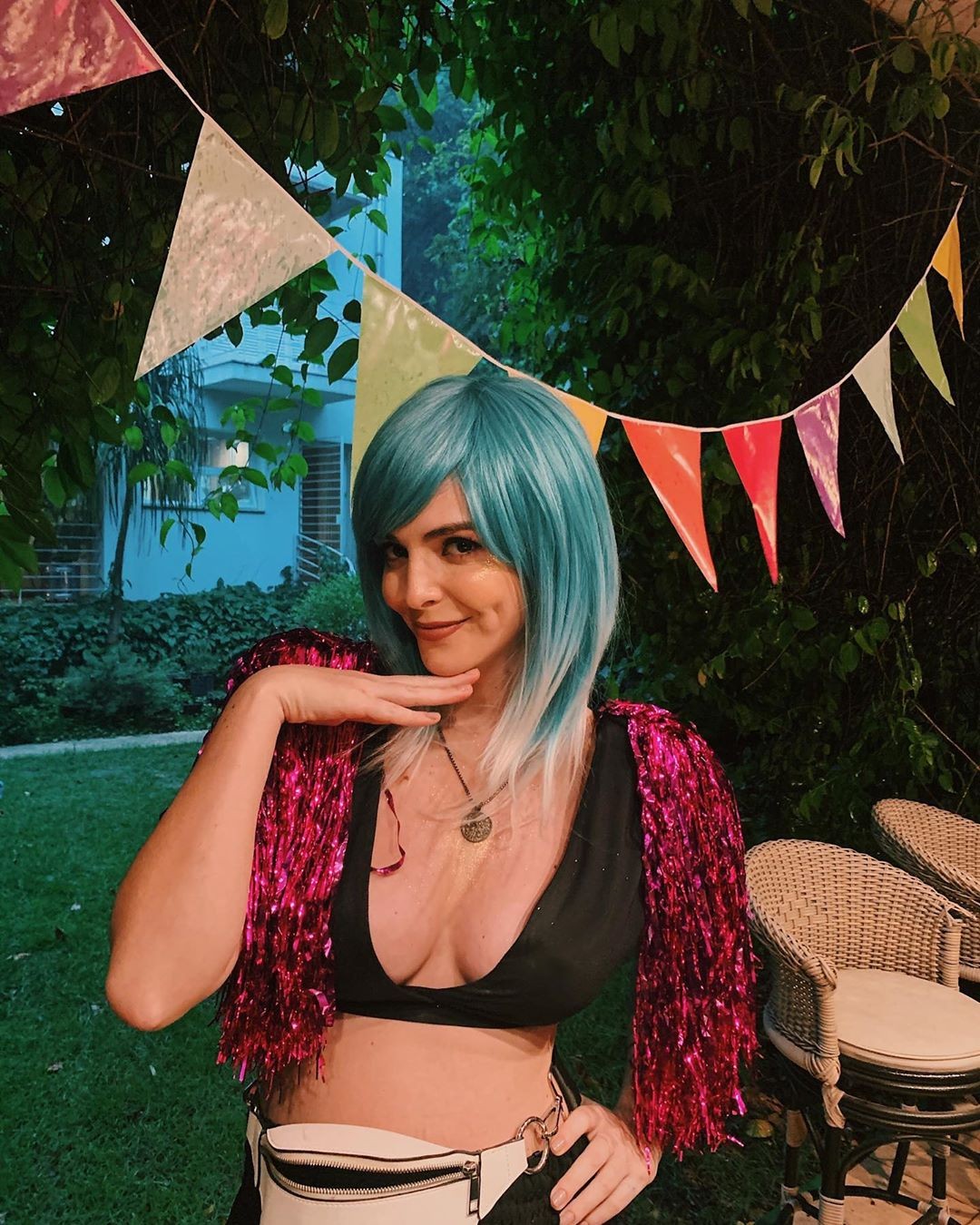 Titi Müller posta clique de Carnaval com barriga de fora ...