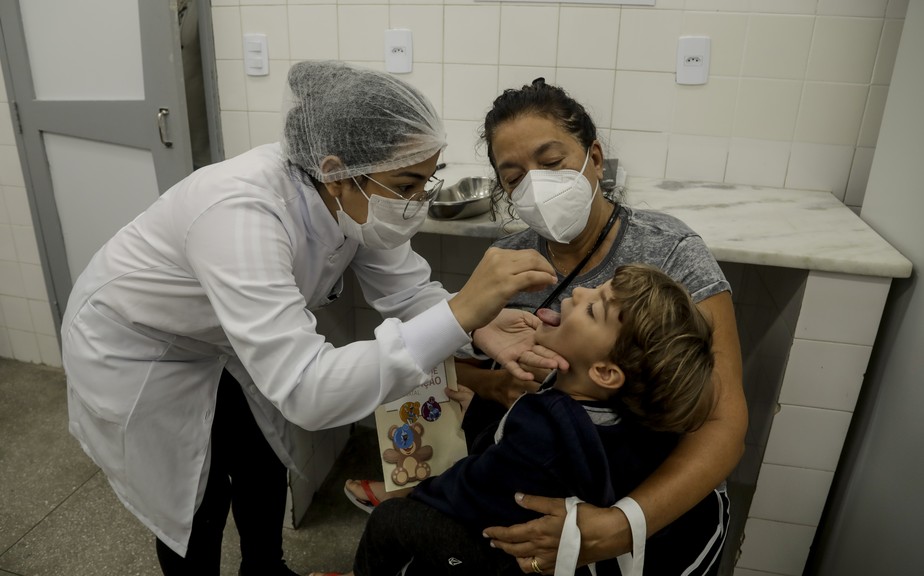 Vacinação contra poliomielite no Rio