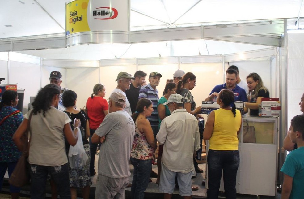 Lojas comemoraram vendas em Rio Branco (Foto: Simone Chalub/Rede Amazônica Acre)