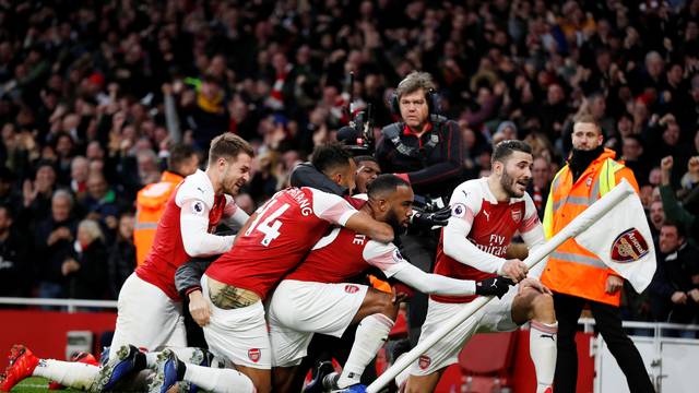 Tottenham 2 x 0 Arsenal  Campeonato Inglês: melhores momentos