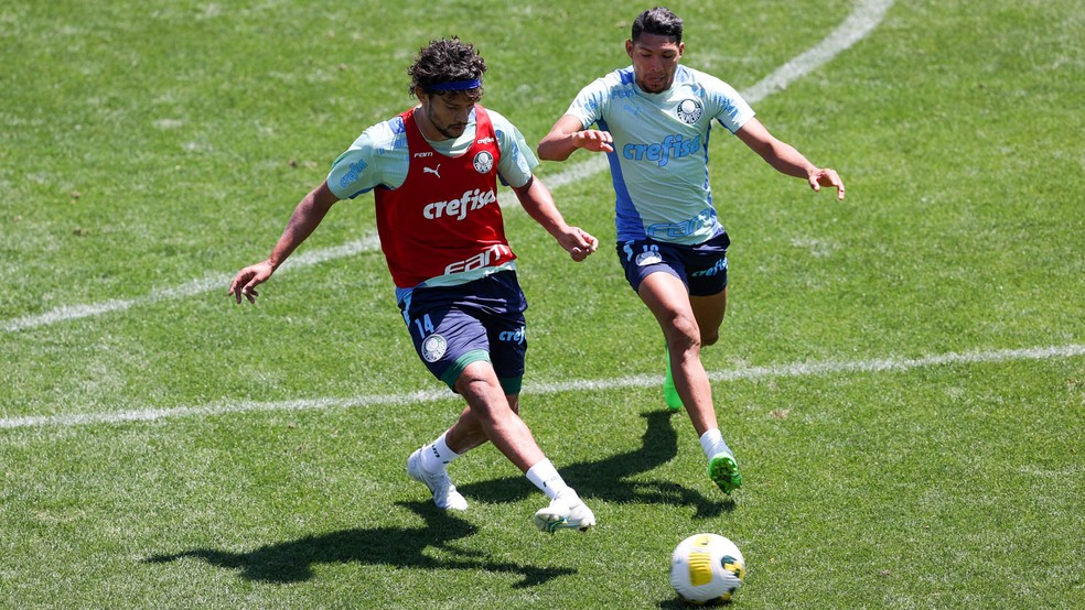 Gustavo Scarpa e Rony em treino do Palmeiras — Foto: Cesar Greco / Ag Palmeiras