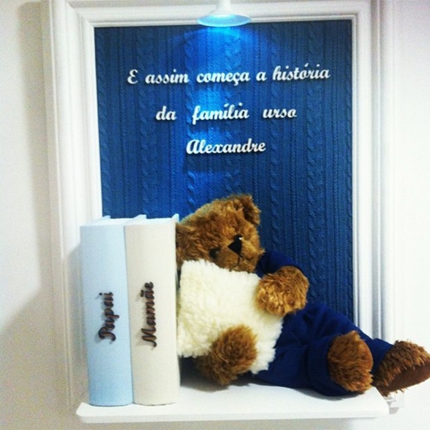 Quadro da porta anunciando o nascimento de Alexandre (Foto: Reprodução/Instagram)