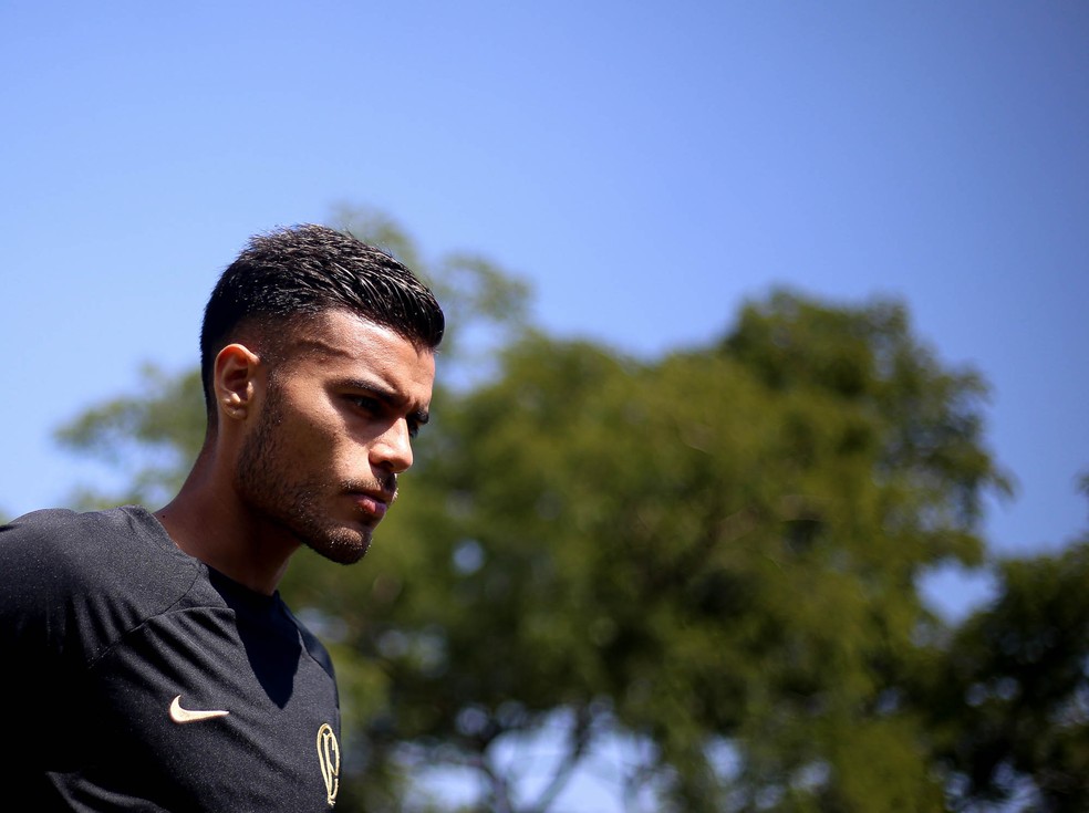Fausto Vera treinou em campo no Corinthians — Foto: Rodrigo Coca/Ag.Corinthians