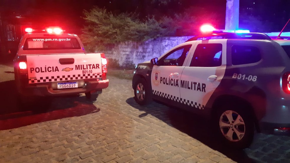 Crime aconteceu em rua das Rocas, na Zona Leste de Natal — Foto: Sérgio Henrique Santos/Inter TV Cabugi
