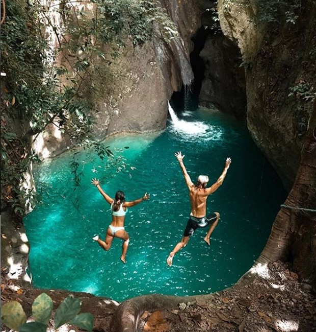  Kelly Castille, 33, e Kody Workman, 32, são estadunidenses que vivem em Bali, na Indonésia, e compartilham dicas de viagem na região (Foto: Instagram/ Reprodução)