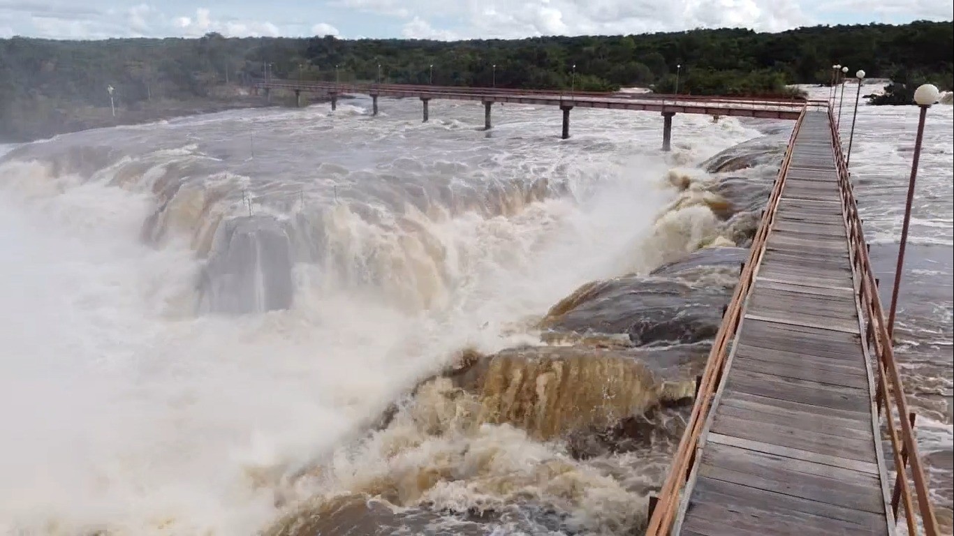 Rio Longá, em Esperantina, deixa cota de alerta; Serviço Geológico segue monitoramento em Barras, Luzilândia, Teresina e Floriano