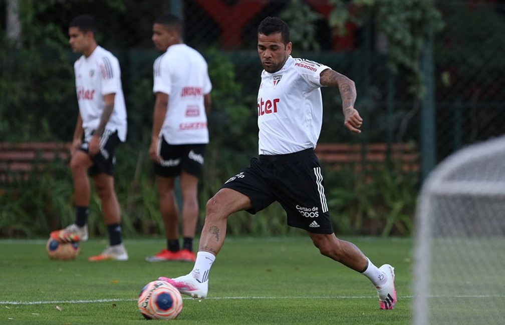 Escalação do São Paulo: Diniz tem força máxima para tentar vaga na semifinal do Paulistão
