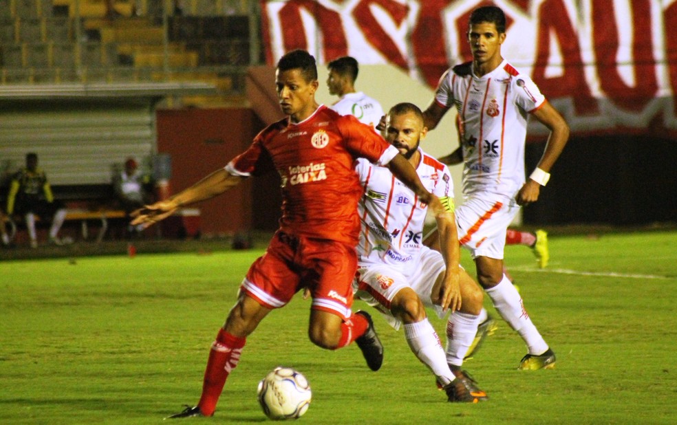 O atacante Adriano Pardal volta a encarar o Imperatriz no mata-mata (Foto: Canindé Pereira/América FC)