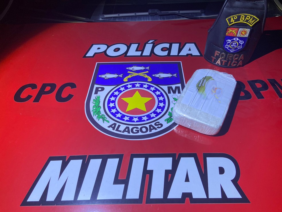 Polícia apreende 800 gramas de cocaína em Maceió — Foto: Polícia Militar