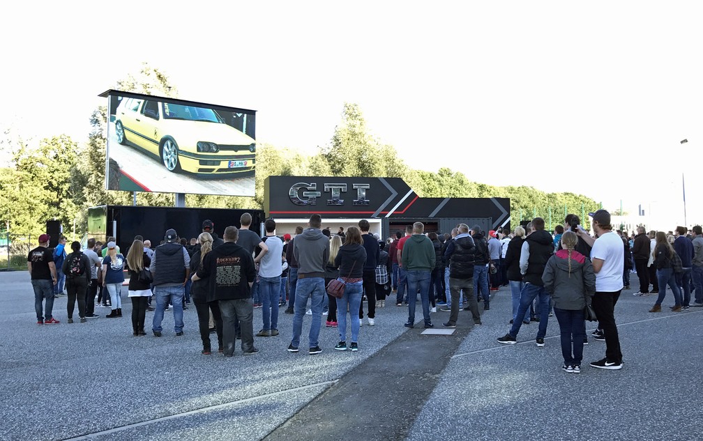 Volkswagen promove evento para celebrar o Golf GTI em sua sede, na cidade alemã de Wolfsburg (Foto: André Paixão/G1)