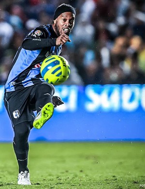 CAMISA QUERETARO-MEX – RONALDINHO GAUCHO – APRESENTACAO DO JOGADOR