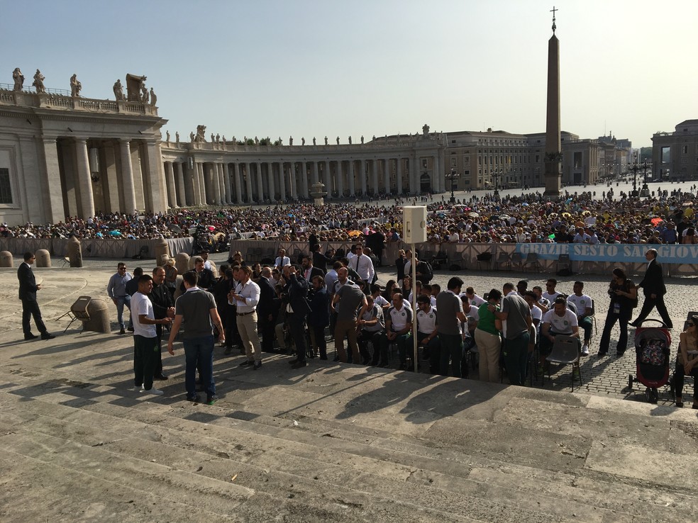 Delegação da Chape no Vaticano (Foto: Ivan Raupp)