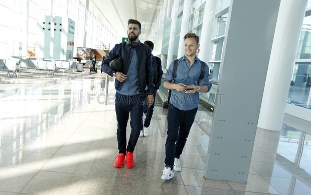 Piqué e Rakitic viagem a San Sebastian