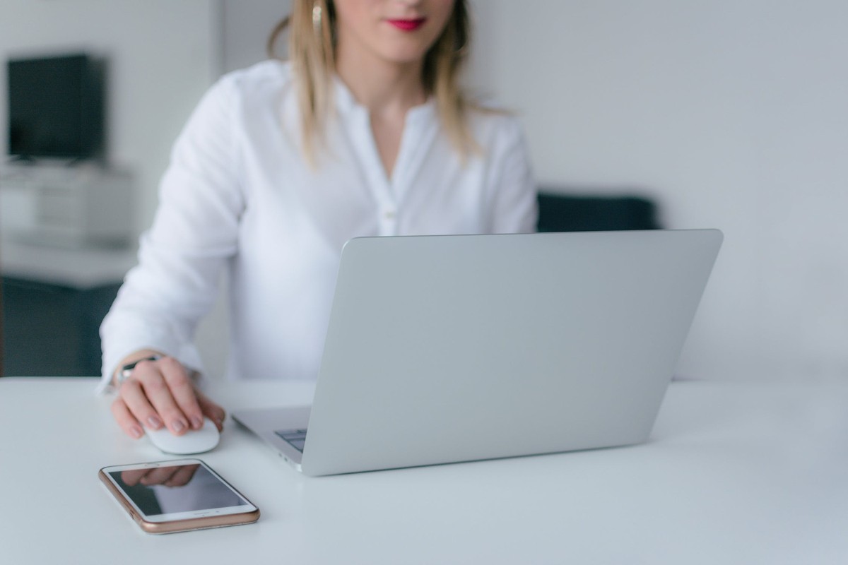 Trabalho híbrido: 7 dicas para atuar em casa e no escritório com segurança
