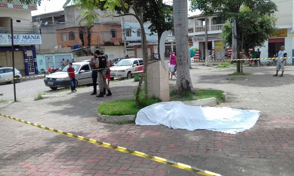 Crime foi na rua Levi Soares, no bairro São Cristóvão (Foto: Ronalt Lessa / Inter TV dos Vales)