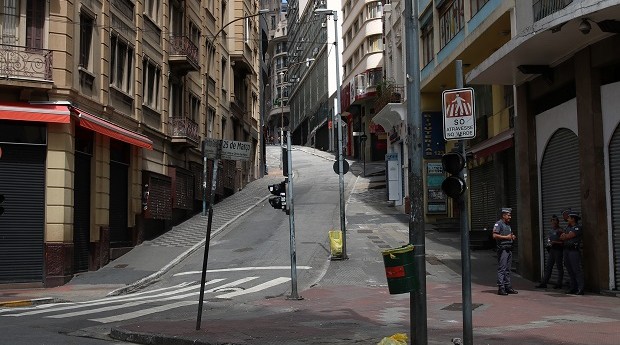 Rua 25 de Março vazia (Foto: Rovena Rosa/Agência Brasil)