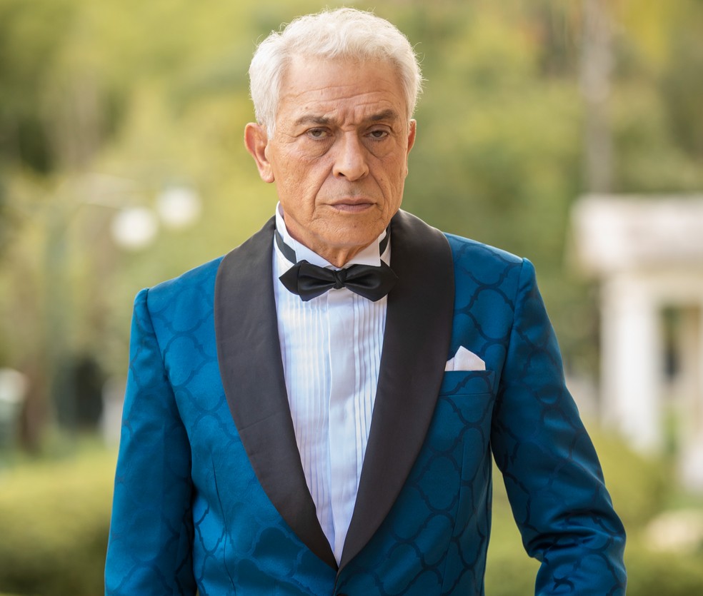 Amor Perfeito: Paulo Gorgulho volta às novelas como Leonel — Foto: TV Globo/João Miguel Jr.