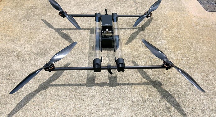 Drone é capaz de carregar até 1kg, que pode ser distribuído para não atrapalhar voo (Foto: Reprodução/Horizon)