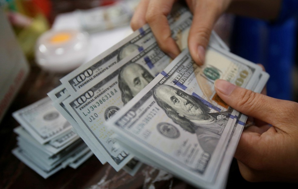 Notas de dólar — Foto: Reuters