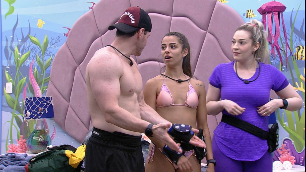 Gustavo se declara para Key — Foto: Globoplay