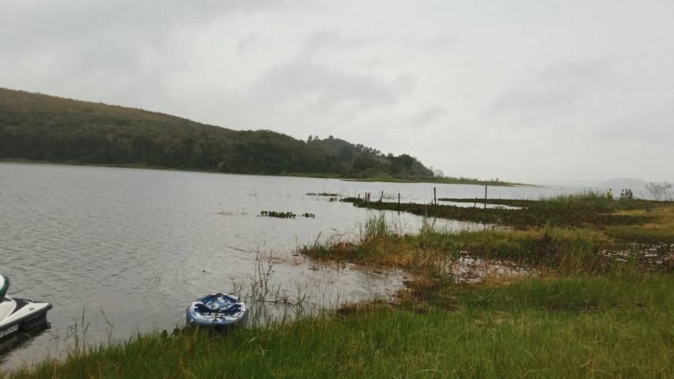 Lagoa Juparanã, em Linhares, ES, onde homem morreu após sofrer acidente com jet ski — Foto: Reprodução/TV Gazeta