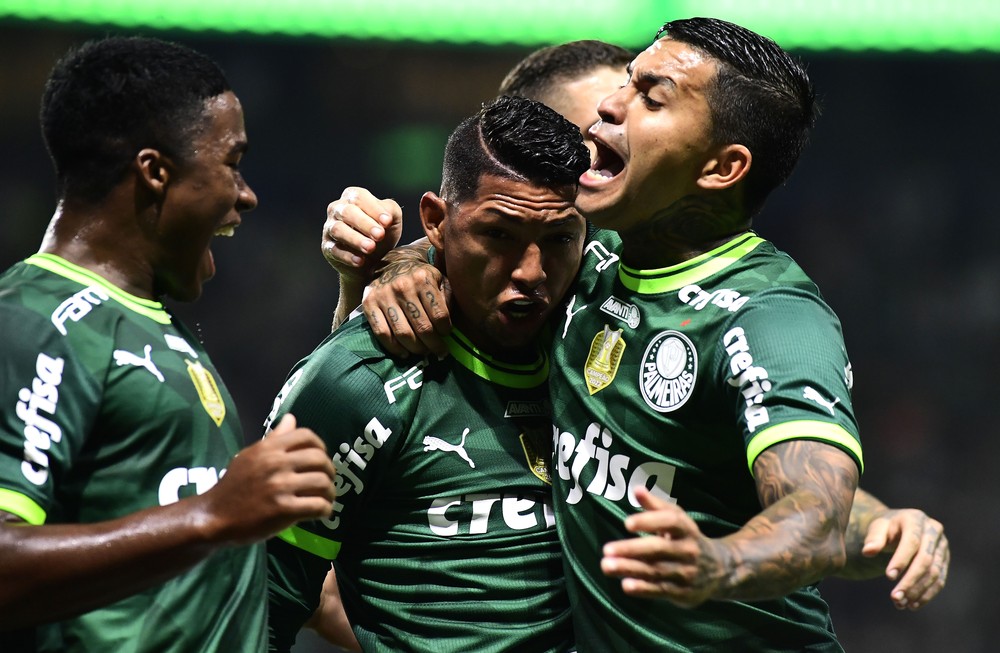 Atuações: dupla Veiga e Rony rende mais um gol, e Weverton fecha meta em vitória do Palmeiras