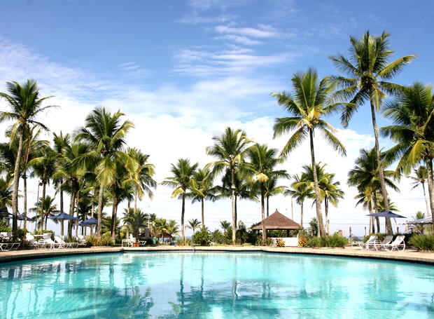 Instalado em uma área de 45 mil m², entre jardins e palmeiras tropicais, o Casa Grande Hotel e Resort fica na cidade do Guarujá, no litoral paulista (Foto: Divulgação)