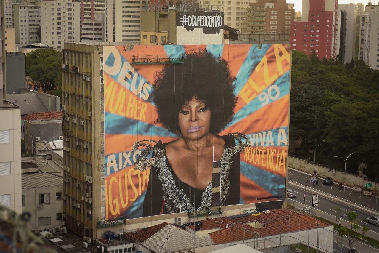 Deus é Mulher, a obra gigante em homenagem a Elza Soares no Centro de São Paulo (Foto: Frâncio de Holanda)