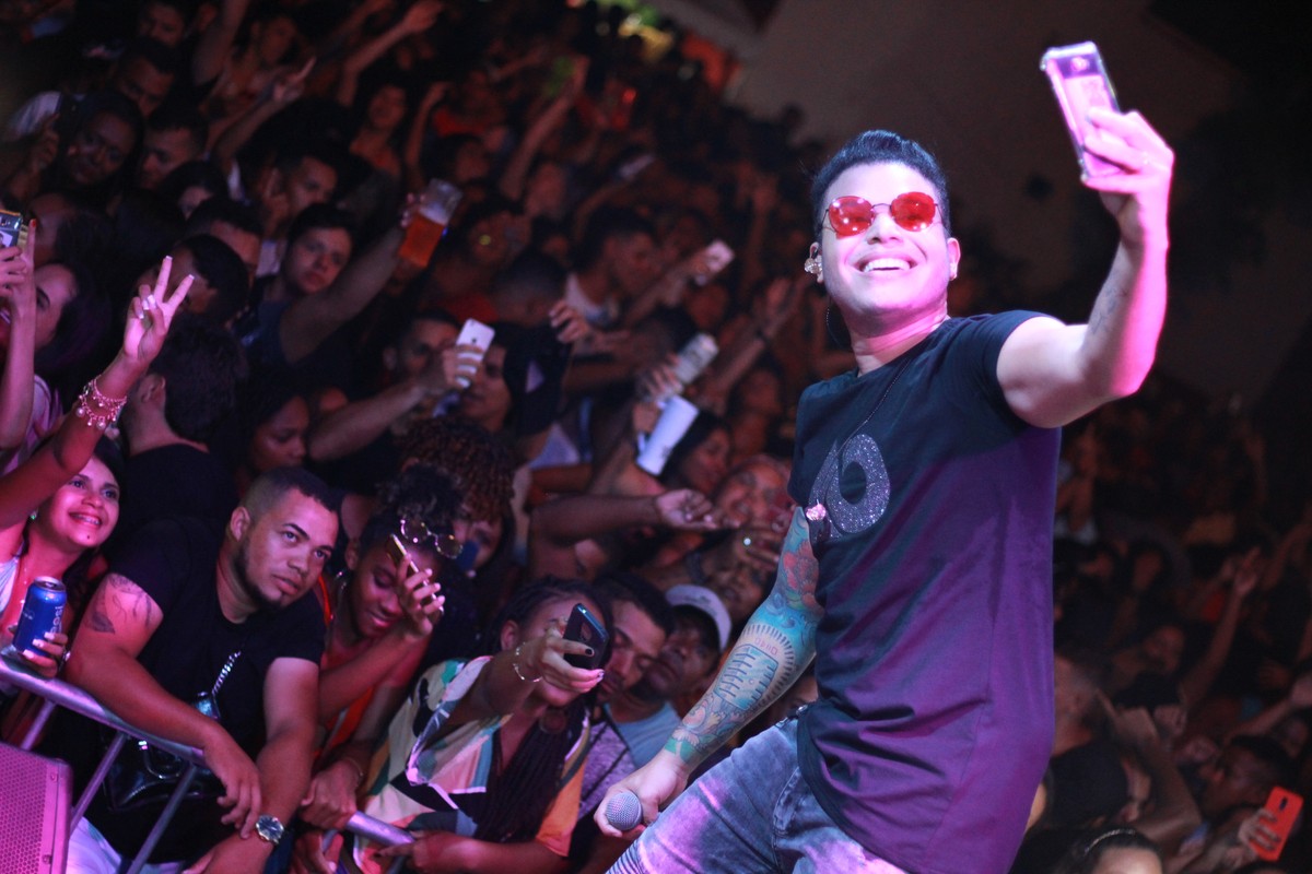 Como Cracudo Virou 1Âº Hit De Tierry Depois De Mais De 500 Composicoes Para Outros Artistas Musica G1 Listen to music by tierry on apple music. como cracudo virou 1Âº hit de tierry