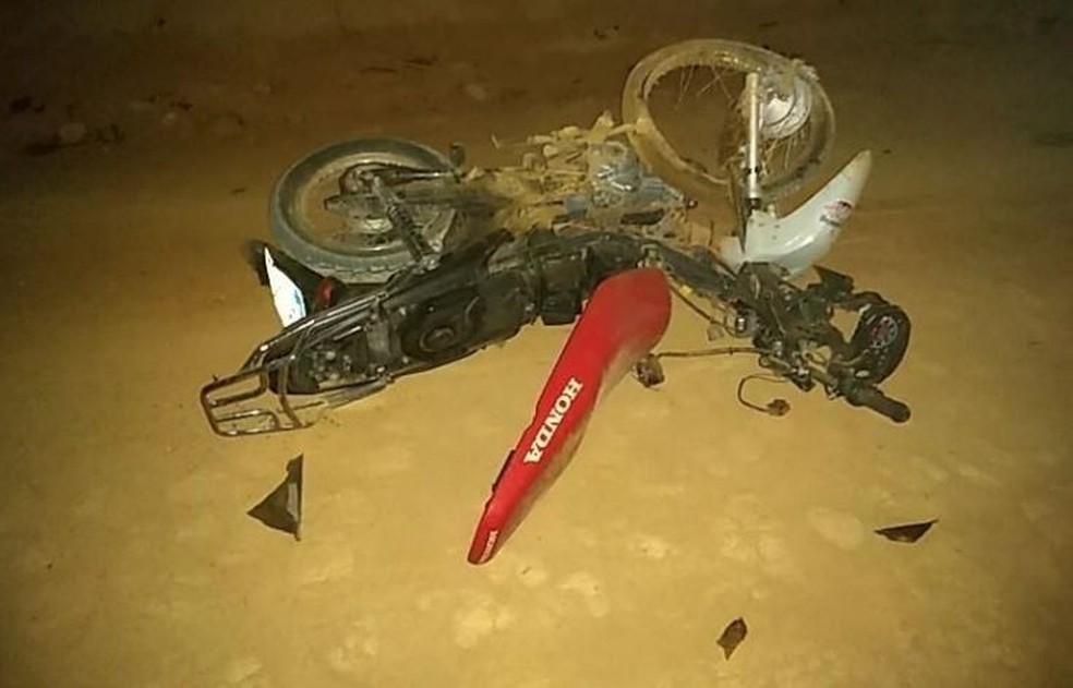 Acidente aconteceu em Machadinho, na madrugada deste sábado (11).  — Foto: Reprodução
