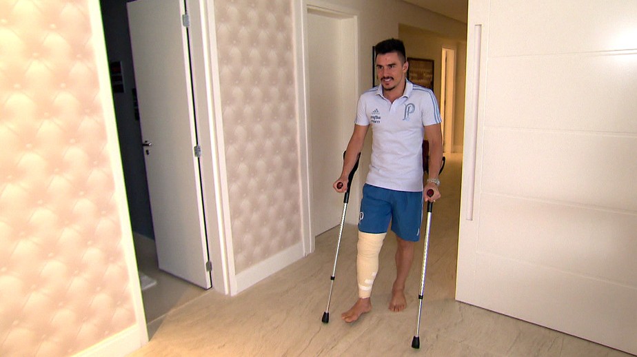 Com joelho operado depois de tÃ­tulo do Palmeiras, Willian se diz 