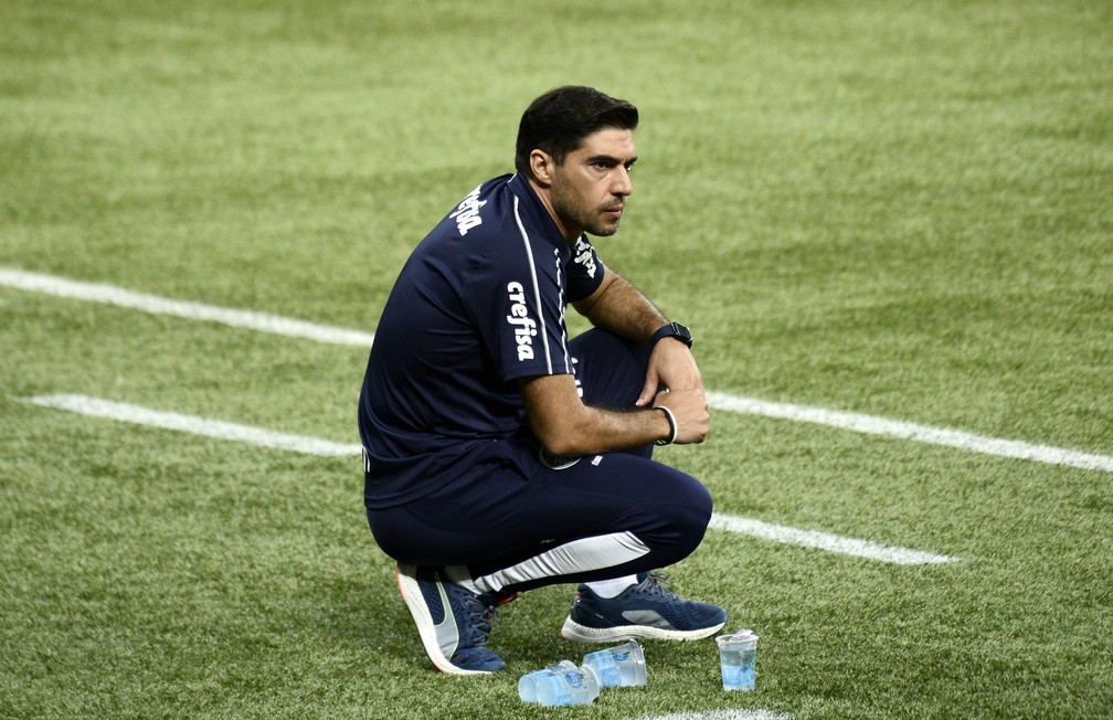 Abel Ferreira, técnico do Palmeiras, contra o Vasco — Foto: Marcos Ribolli