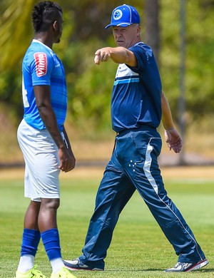 Garotos do Cruzeiro ganham novo ânimo com a chegada de Mano