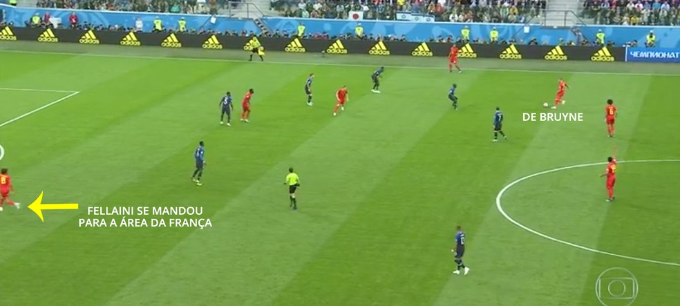 Fellaini no ataque (Foto: Leonardo Miranda)