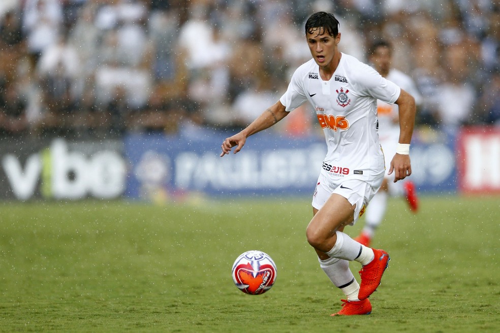 Mateus Vital teve chance no Corinthians, mas não mostrou boa atuação — Foto: Thiago Calil/Agif/Estadão Conteúdo