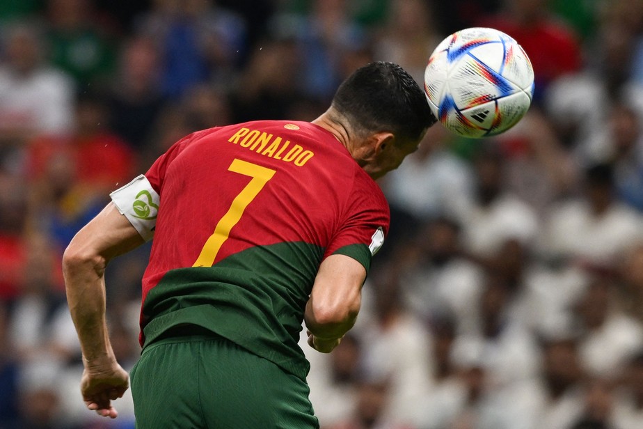 Cristiano Ronaldo no momento em que marcou o gol de Portugal contra o Uruguai