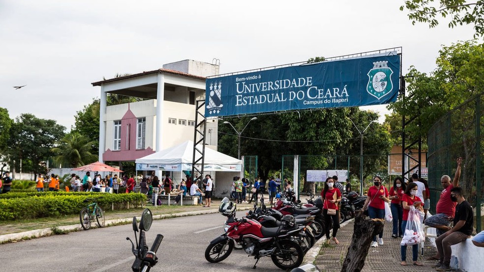 Concurso da UECE oferta vagas para capital e cidades do interior do Ceará — Foto: Thiago Gadelha/SVM