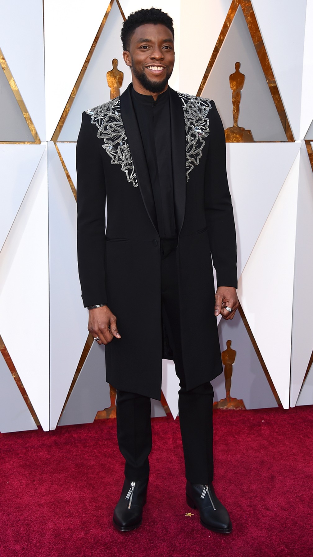Chadwick Boseman, ator de 'Pantera negra', chega ao Oscar 2018 — Foto: Jordan Strauss/Invision/AP
