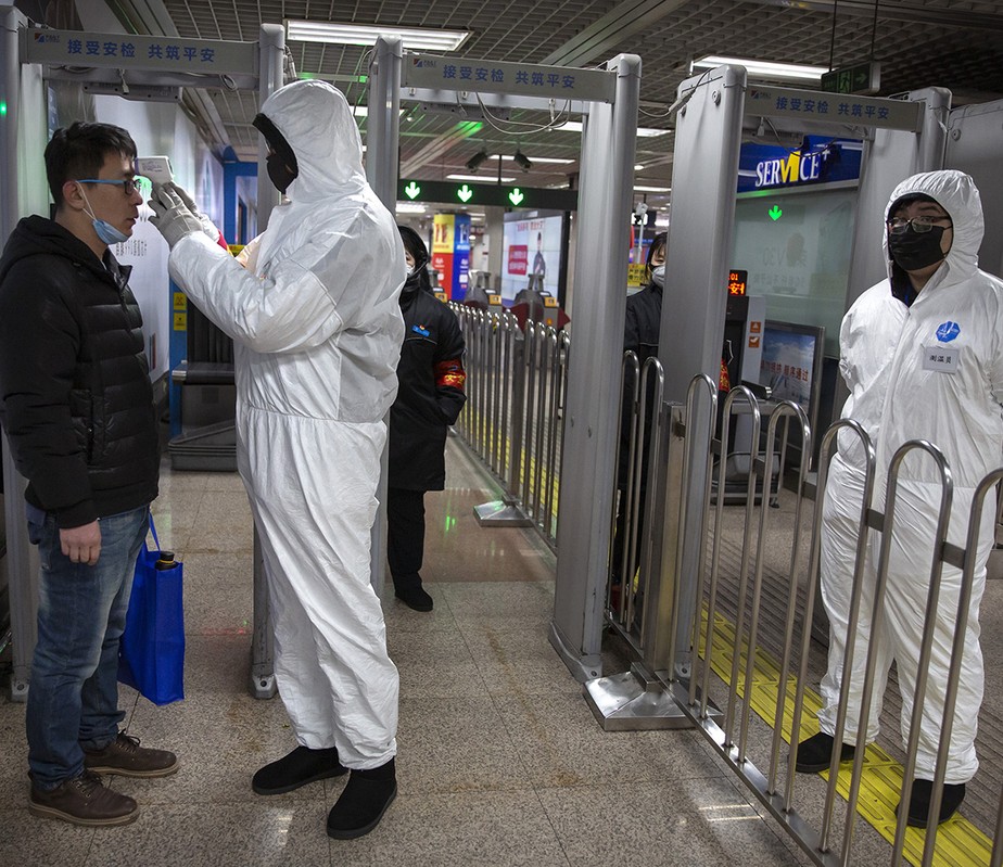 Japão, França e EUA retiram cidadãos de área afetada por vírus