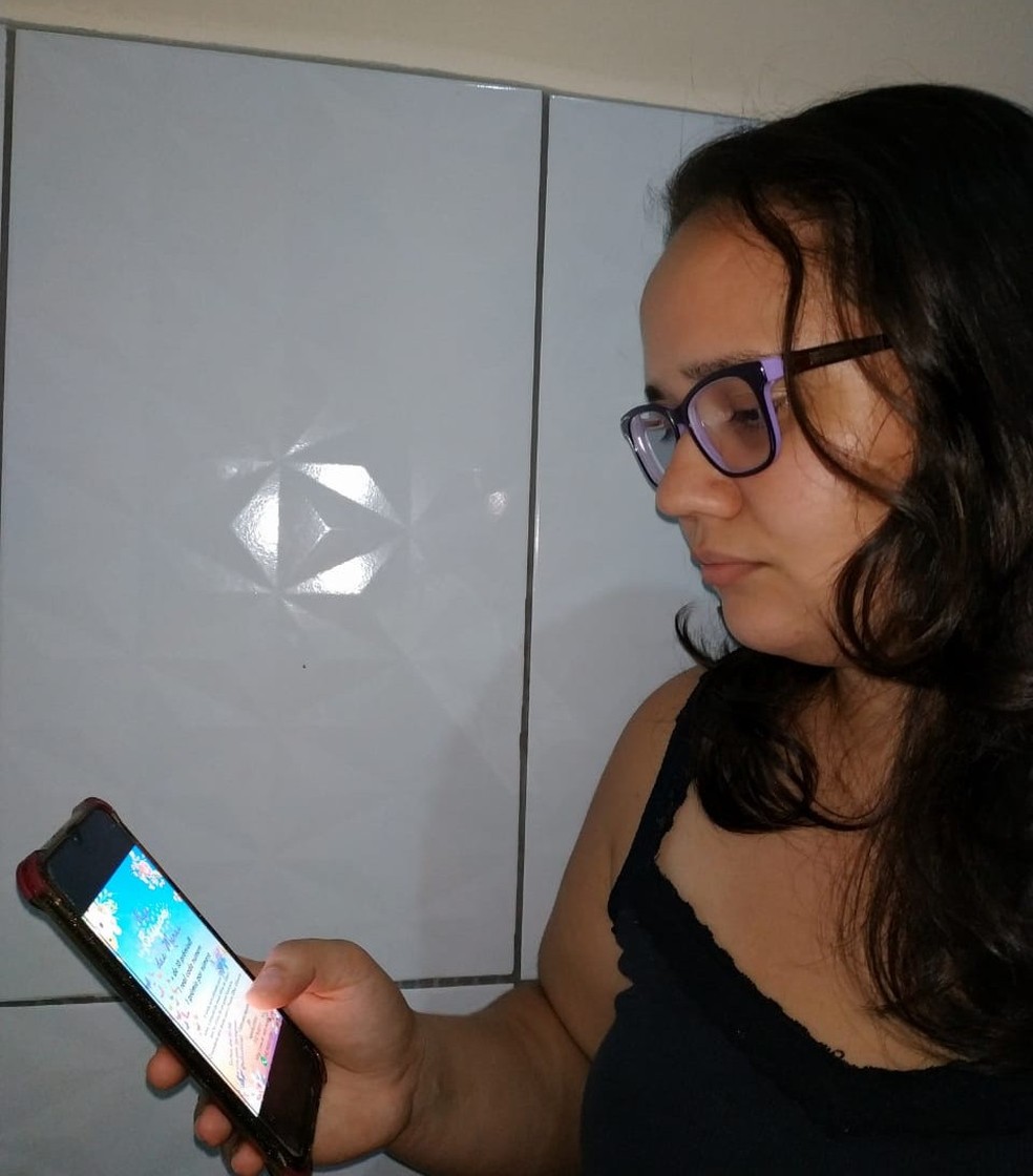 Alline de Lázari caiu em um golpe no celular, fez depósito e perdeu mais de R$ 1,5 mil  — Foto: Arquivo pessoal