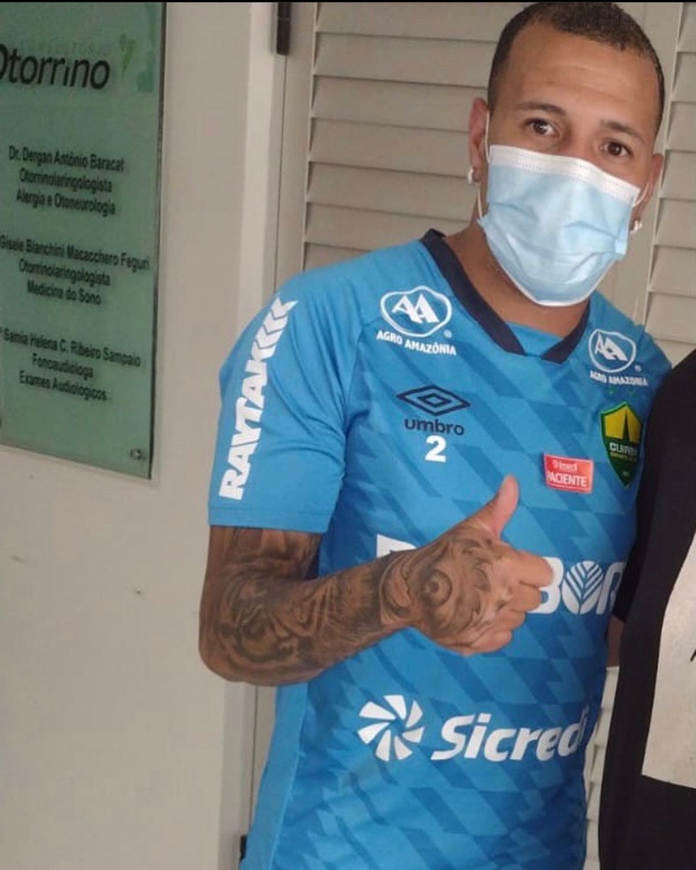 Sidcley com a camisa do Cuiabá — Foto: Reprodução