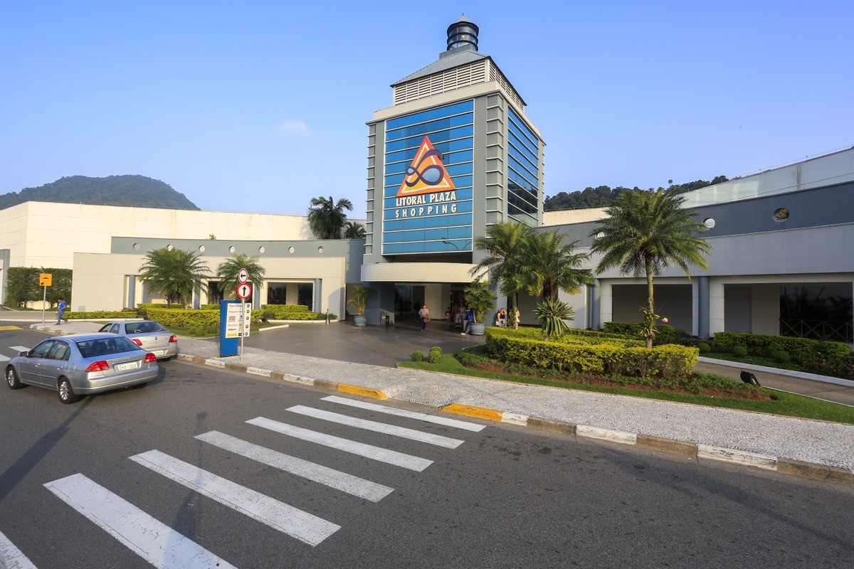 Fachada do shopping em Praia Grande