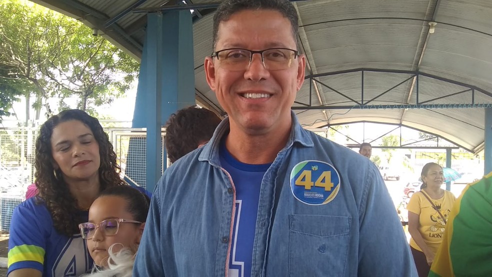 Marcos Rocha, candidato ao Governo de Rondônia, vota em Porto Velho no domingo (30) — Foto: g1 RO/Jheniffer Núbia