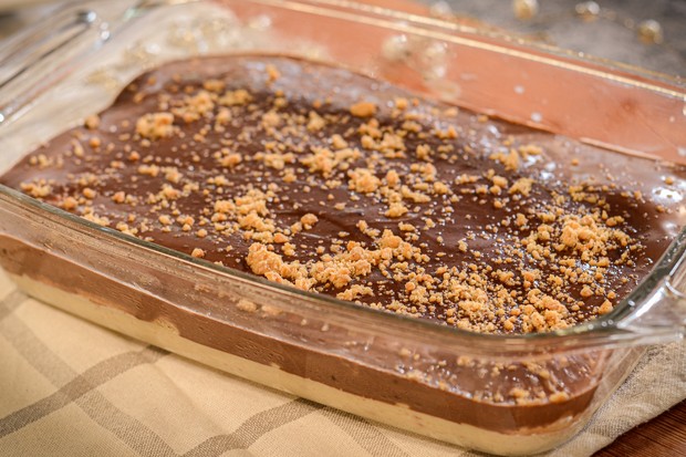 Sobremesa clássica de Natal: pavê de chocolate com paçoca (Foto: Divulgação)