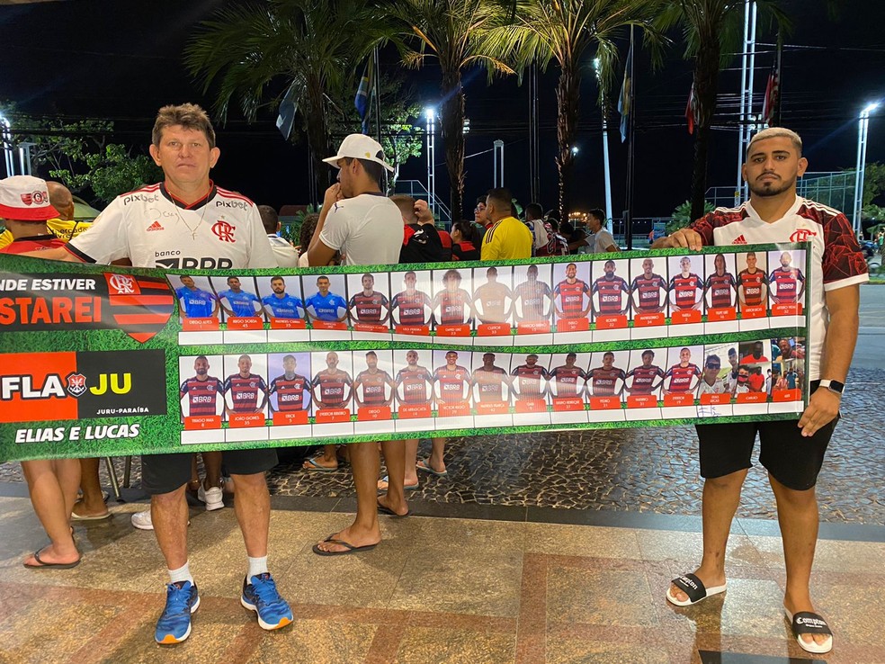 Faixa jogadores do Flamengo, Elias — Foto: Beatriz Carvalho/SVM