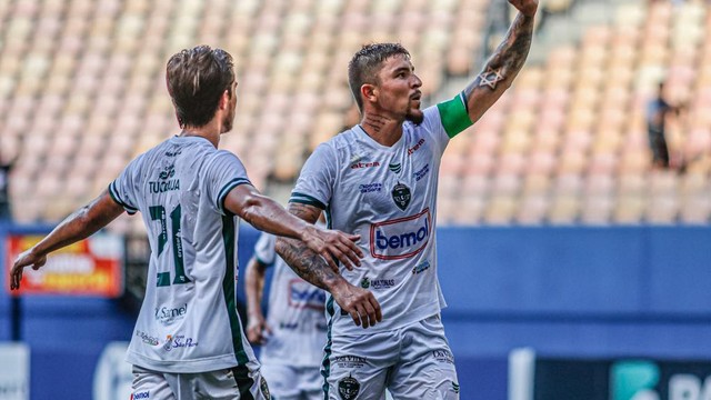 Manaus venceu o Altos com gol de Charles