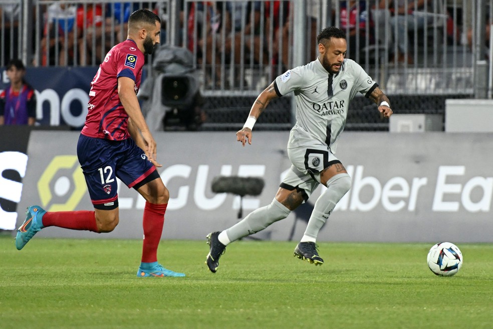 Quatro anos depois, jogador vive fase de gols, assistências e sequência inédita de jogos nos últimos tempos — Foto: Jean-Philippe Ksiazek/AFP