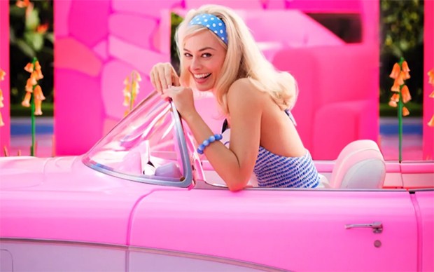 Margot Robbie será a Barbie no longa previsto para 2023 (Foto: Divulgação / Warner)