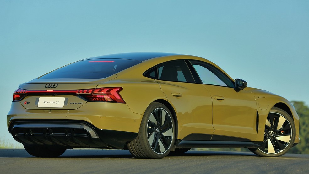 As lanternas envolventes são totalmente de LEDs — Foto: Divulgação