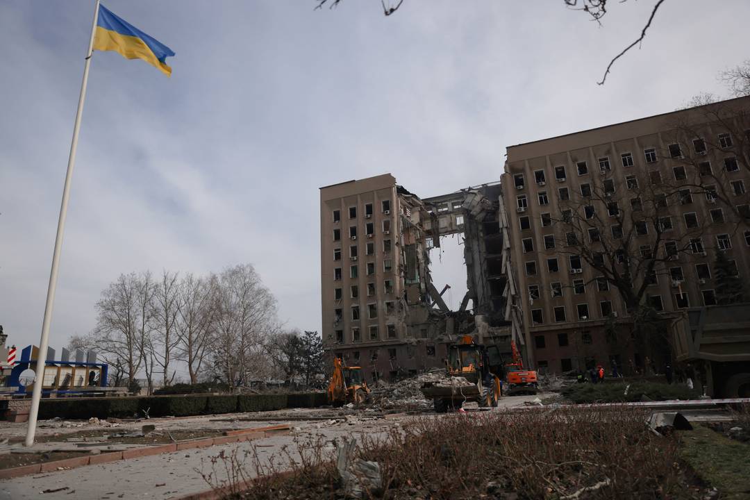 Ataque russo atinge prédio de administração local de Mykolaiv, na Ucrânia.